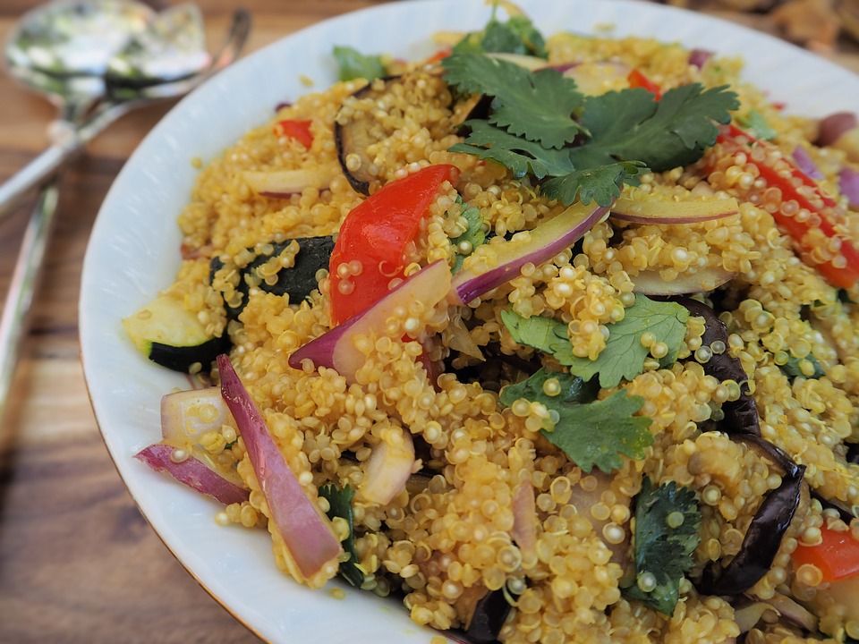 quinoa na talíři
